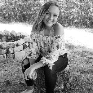 Meet your Posher, Brooke